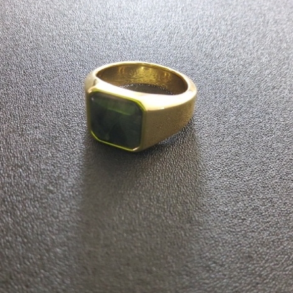 Jewelry - Gold and Marble Ring